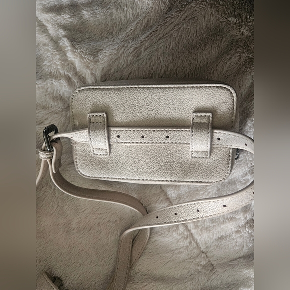 Ela x Jillian Harris Belt Bag - Picture 2 of 3